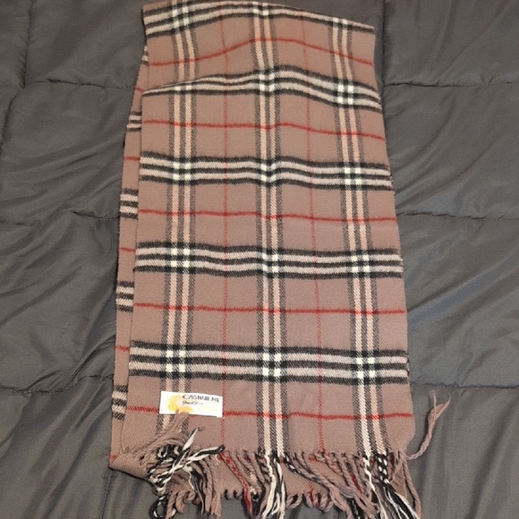 None Accessories - Nova Check Cashmere Classic Plaid Wool Scarf